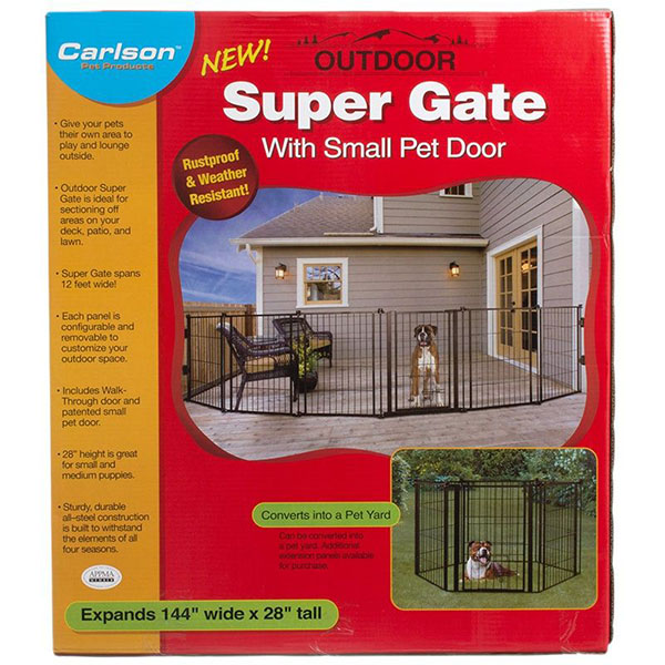 Carlson Super Gate with Pet Door - 144 in. Wide x 28 in. High - Includes 6 x 24 in. Wide Panels