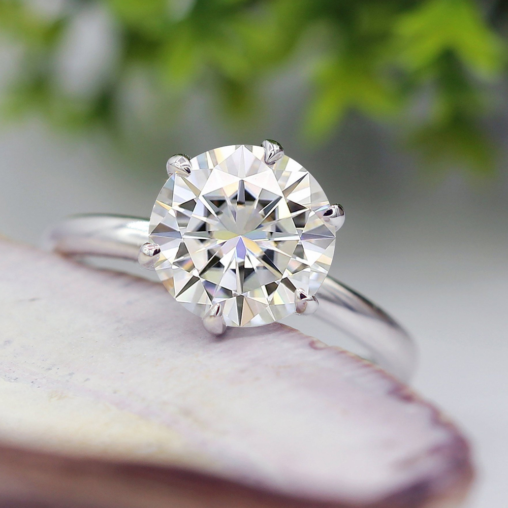 Solitaire Round Moissanite Engagement Ring