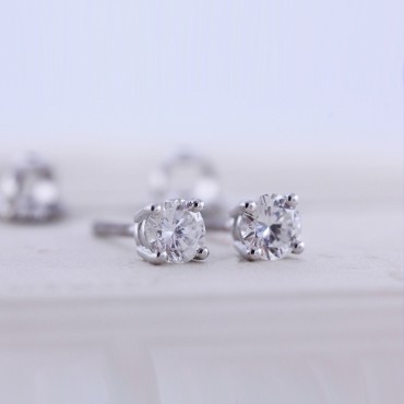 0.75CT Diamond Stud Earrings